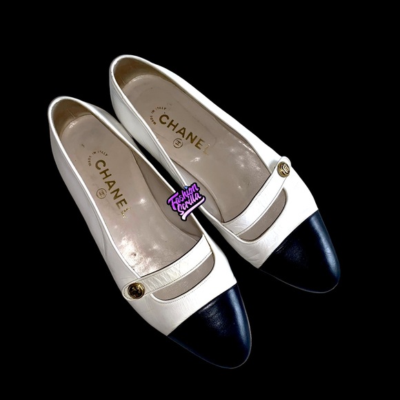 Chanel Vintage Ballerina Ballet Flats White Black Two Tone Leather Gold CC Logo - Picture 12 of 12